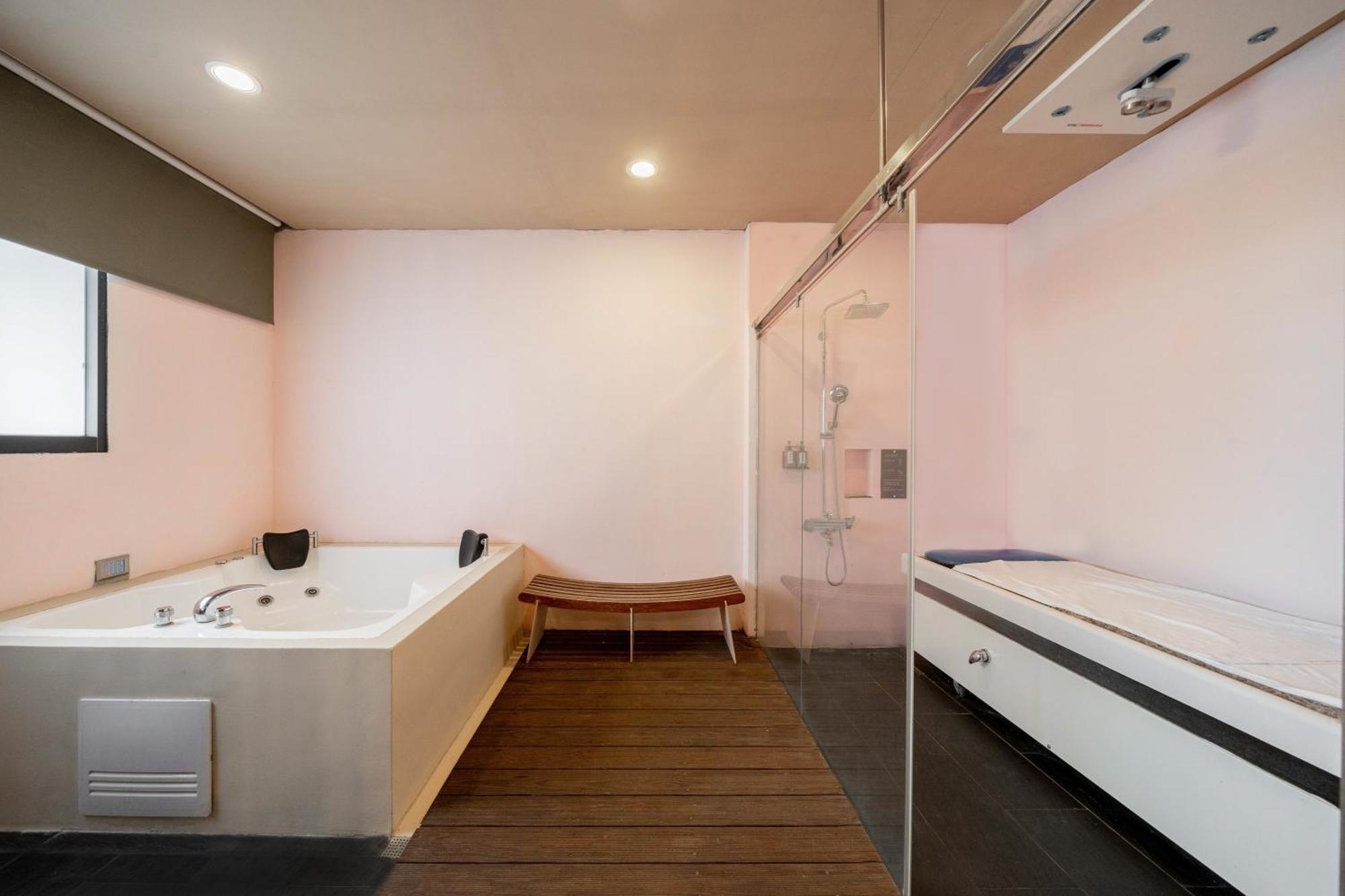 Tian Xia Ju Motel Yilan Værelse billede