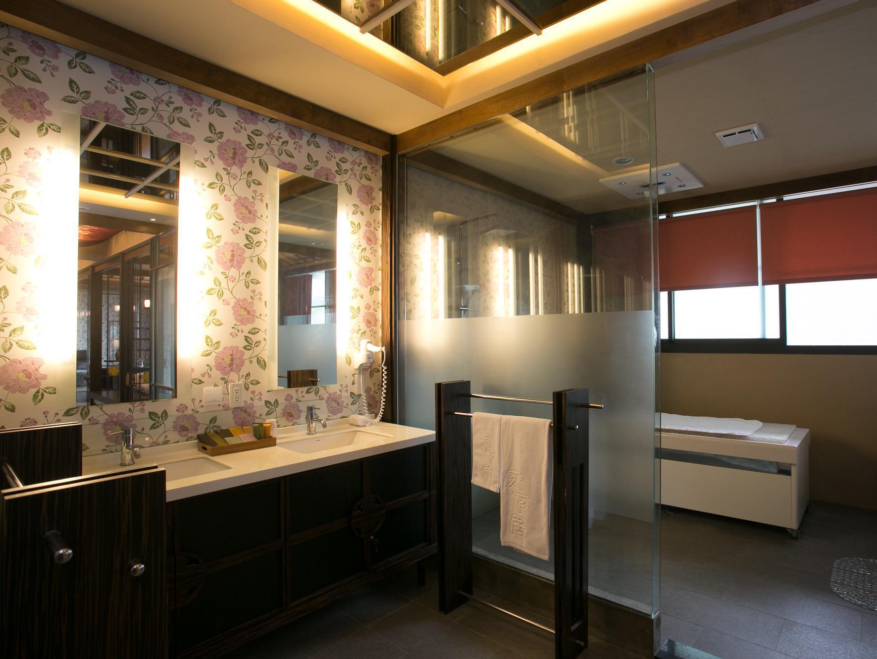 Tian Xia Ju Motel Yilan Eksteriør billede